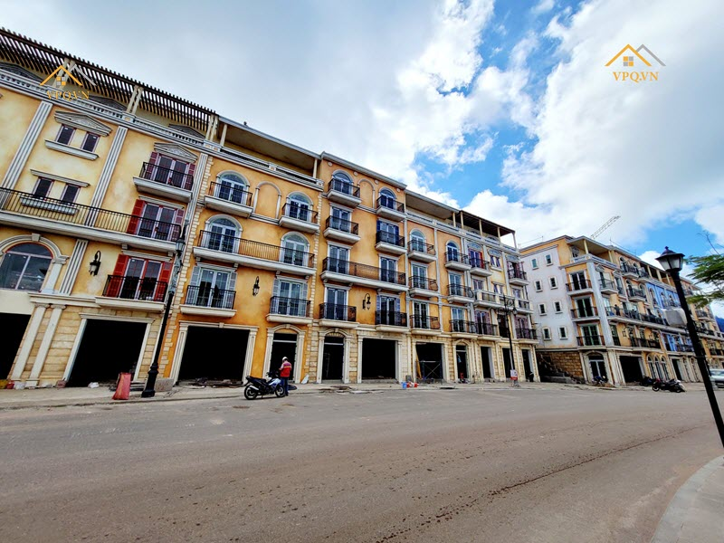 Tiến độ Shophouse The Center Ph&uacute; Quốc th&aacute;ng 7/2021